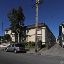 Vineland in Sun Valley, CA - Foto de edificio - Building Photo