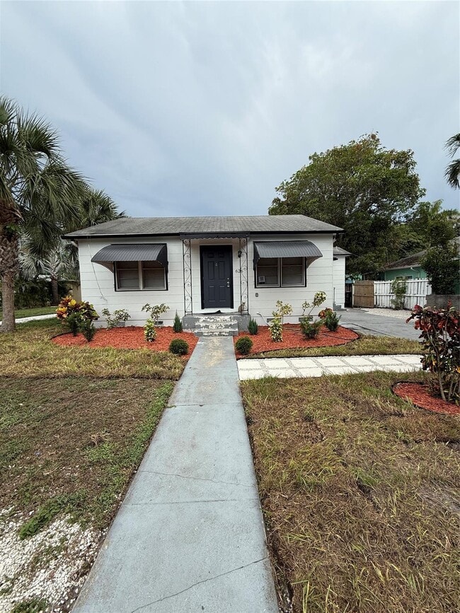 property at 626 37th St