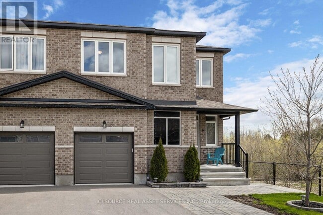 property at 34 Wildpine Ct