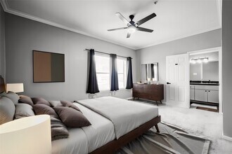 17 Waugh Dr in Houston, TX - Building Photo - Building Photo