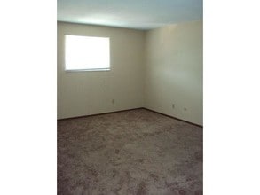 Jeth Court Apartments in Peoria, IL - Foto de edificio - Interior Photo