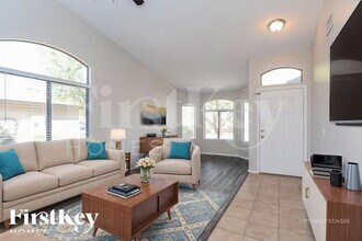 195 W Dexter Way in San Tan Valley, AZ - Building Photo - Building Photo