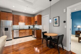 1 Charles St S, Unit 214 in Boston, MA - Building Photo - Building Photo