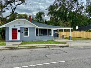 5018 N Main St in Columbia, SC - Building Photo - Building Photo