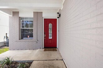 8611 Davis Oaks Trail in Austin, TX - Building Photo - Building Photo