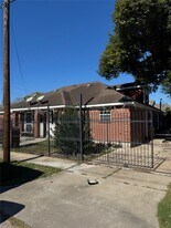 2101 Maury St in Houston, TX - Building Photo