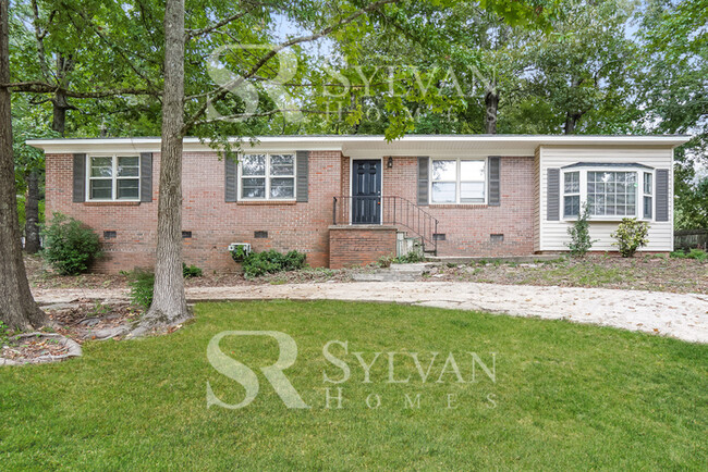 1001 Hyacinth Dr in Birmingham, AL - Foto de edificio - Building Photo