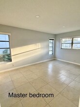 4190 Pine Green Run in Greenacres, FL - Foto de edificio - Building Photo