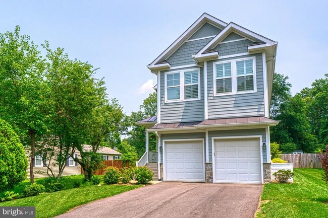 property at 4107 Virginia St