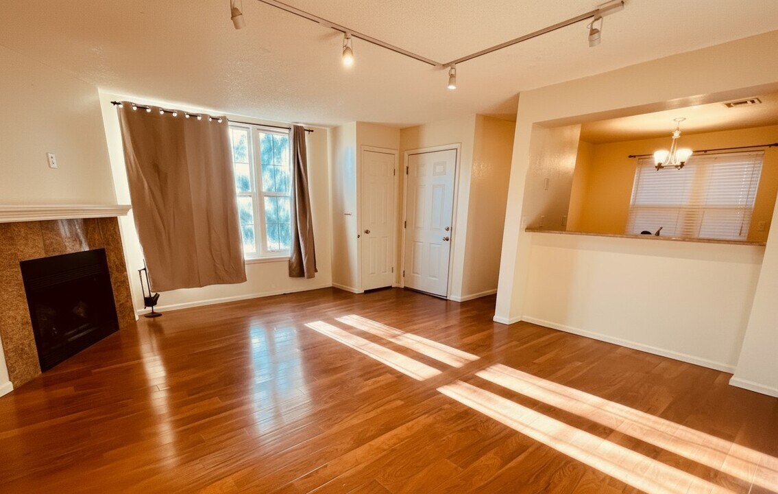 5755 W Atlantic Pl, Unit 202 in Lakewood, CO - Building Photo