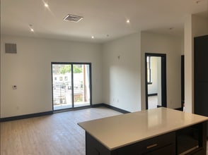 41 Larry Holmes Dr in Easton, PA - Building Photo - Building Photo