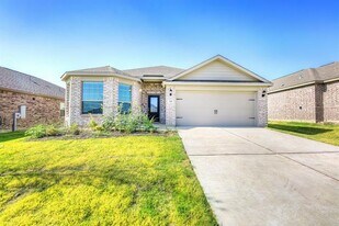 1717 Cotton Blossom Ln in Princeton, TX - Building Photo