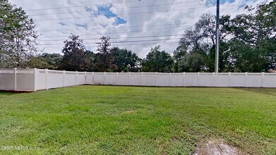 1209 Southern Stream Ct in Jacksonville, FL - Building Photo - Building Photo