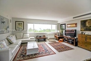 650 Ocean Dr in Key Biscayne, FL - Building Photo