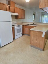 18304 SE Abernethy Ln in Portland, OR - Building Photo - Building Photo