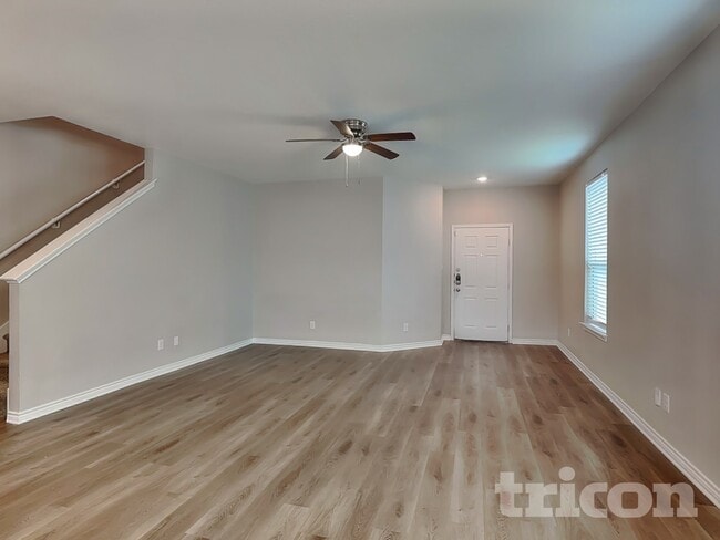 2631 Green Leaf Way in San Antonio, TX - Building Photo - Building Photo