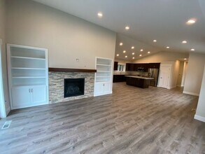 2105 Dellesta Dr in Bellingham, WA - Building Photo - Building Photo