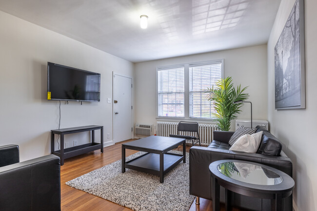 Spring Valley Apartments in Washington, DC - Building Photo - Interior Photo