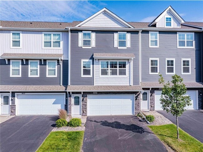 1619 Windigo Ln in Shakopee, MN - Building Photo - Building Photo
