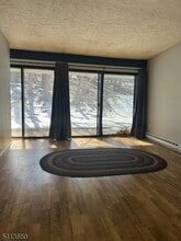 15 South Ct in Clinton, NJ - Building Photo - Building Photo