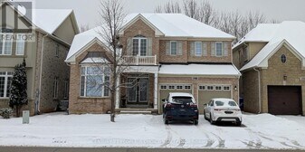 2168 Colonel William Pkwy in Oakville, ON - Building Photo
