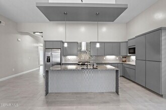 12300 Desert Heights Ct in El Paso, TX - Building Photo - Building Photo