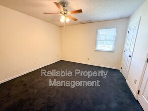 323 S Moore St in Clayton, NC - Building Photo - Building Photo