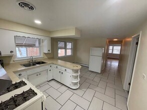 4044 W 55th St, Unit 2 in Chicago, IL - Foto de edificio - Building Photo