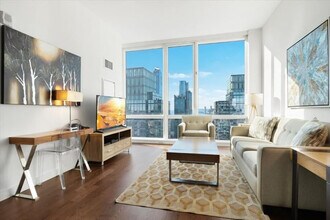 605 W 42nd St in New York, NY - Building Photo - Building Photo