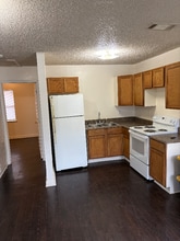 19490 Magnolia St in Citronelle, AL - Foto de edificio - Building Photo