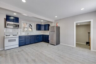 4211 Garrett Rd in Drexel Hill, PA - Building Photo