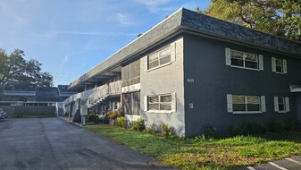 705 James St in Dunedin, FL - Building Photo