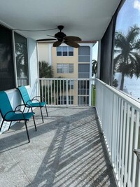 104 Paradise Harbour Blvd photo'