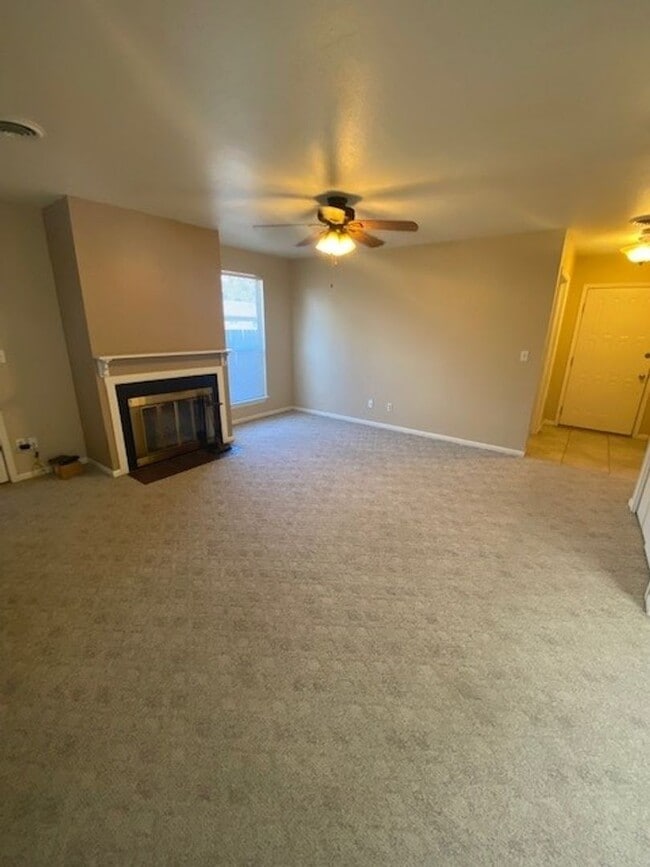 1014 Plaza Del Sol in Roswell, NM - Building Photo - Building Photo