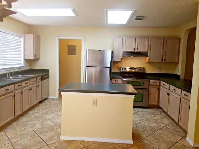 12019 Vintage Point in San Antonio, TX - Building Photo - Building Photo