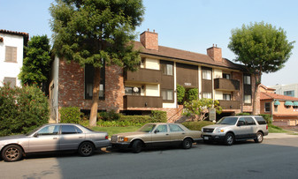 10651 Eastborne Apartments