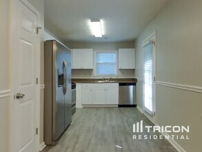34 Yellowstone Dr in Powder Springs, GA - Building Photo - Building Photo