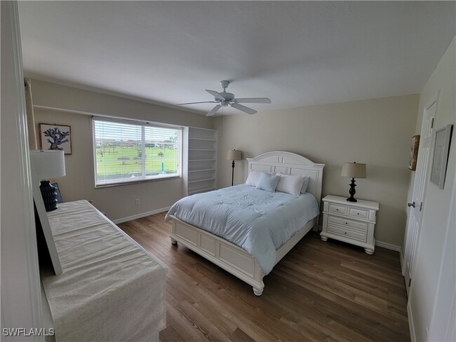 21 High Point Cir E in Naples, FL - Building Photo - Building Photo