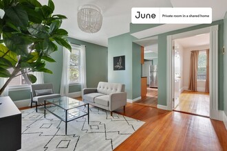 Private bedroom in 4 bed/1 bath Home in Boston, MA - Building Photo - Building Photo