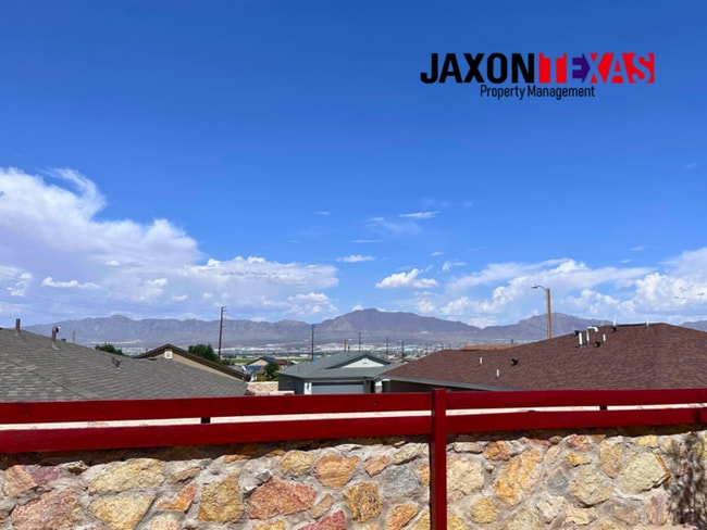 5938 Megan St in Sunland Park, NM - Building Photo - Building Photo