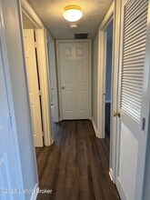 4109 Blue Lick Ct in Louisville, KY - Building Photo - Building Photo