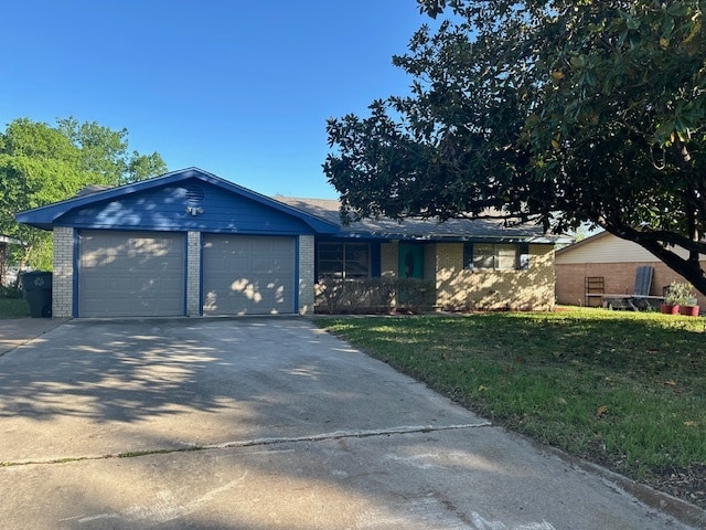 property at 3917 Lancelot Ln