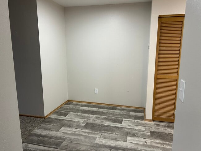 609 Linden Ave, Unit 3 in Hartford, WI - Foto de edificio - Building Photo