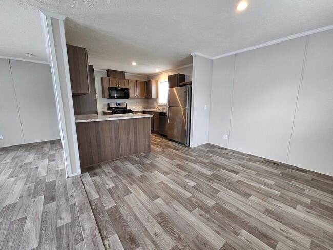 9765 Marina Cir in Algonac, MI - Building Photo - Building Photo