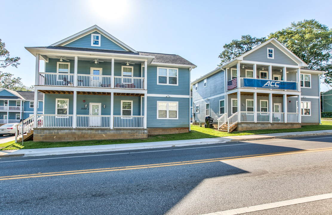 Seminole Cottages in Tallahassee, FL - Building Photo