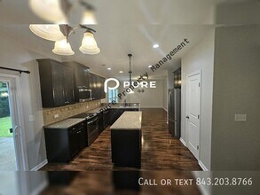 8452 Rice Basket Ln in North Charleston, SC - Foto de edificio - Building Photo