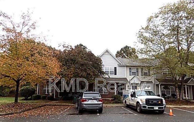 11519 Retriever Way in Charlotte, NC - Building Photo