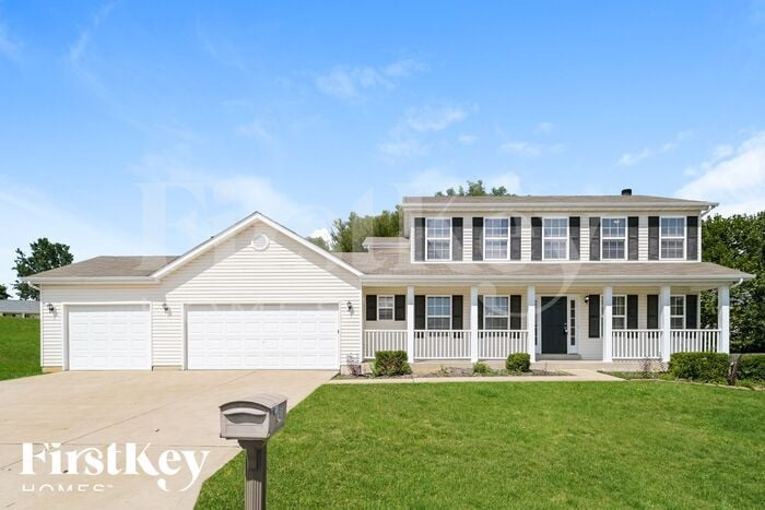 240 Glen Meadows Ct in Troy, MO - Foto de edificio