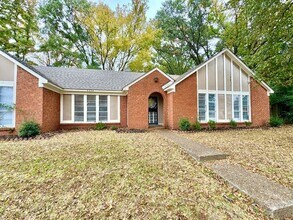 5334 Craigmont Dr in Memphis, TN - Building Photo - Building Photo