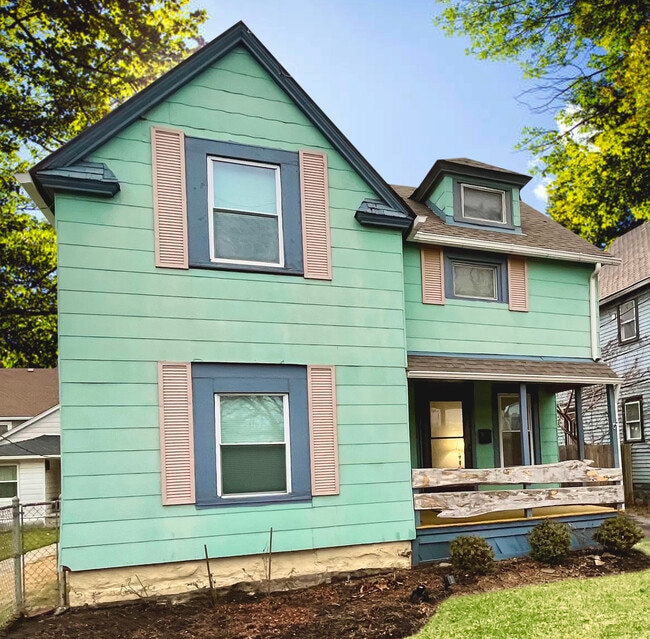 property at 6914 Wakefield Ave